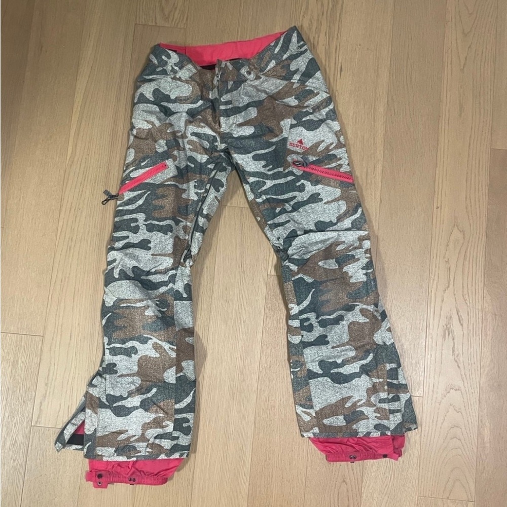 Burton GoreTex Women’s  Snowboard/ski winter  pants size small